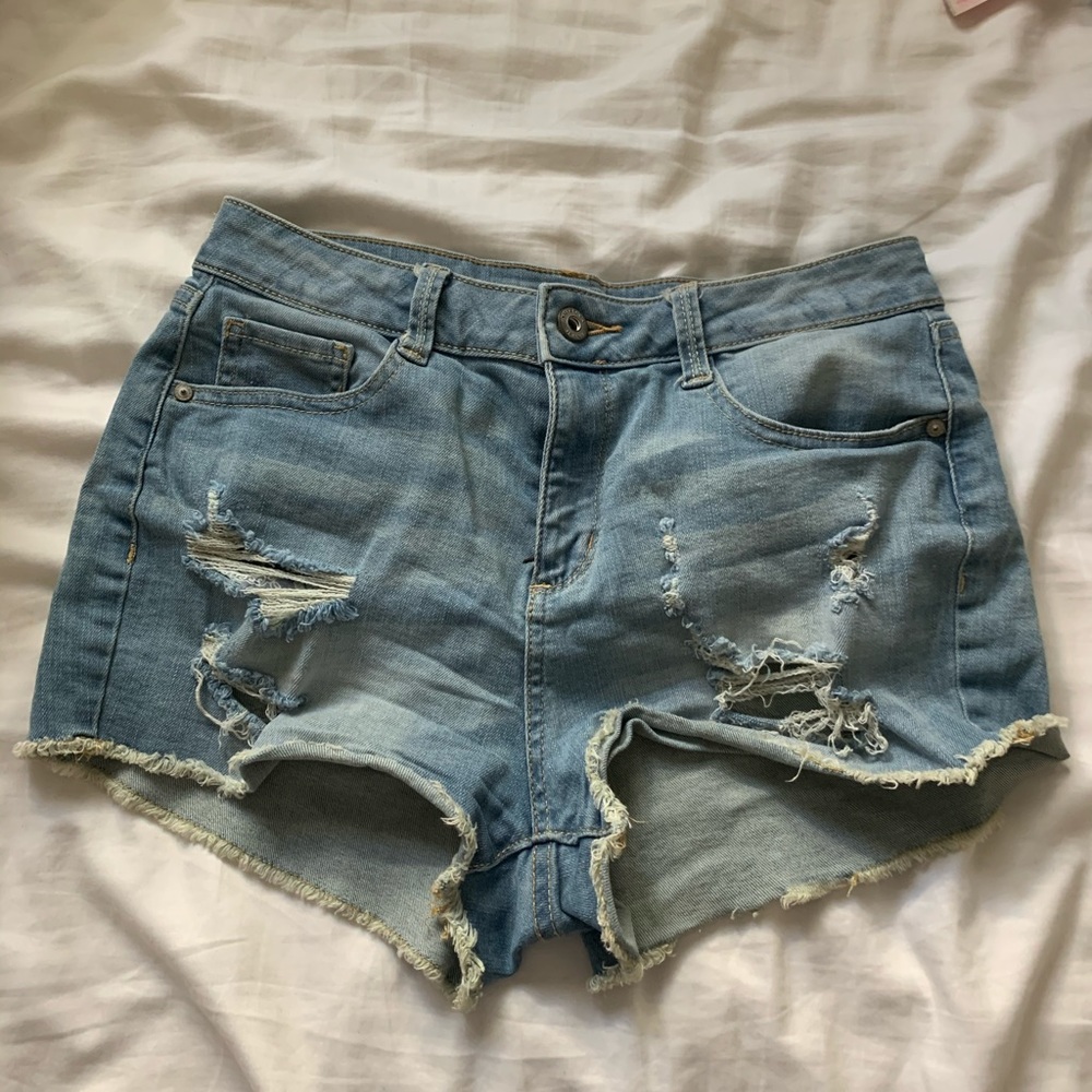 Cutoff light blue shorts